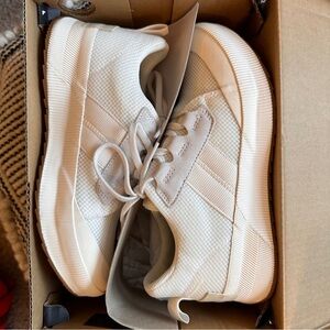 Sorel NIB Out N About III Low Sneaker waterproof women’s shoes